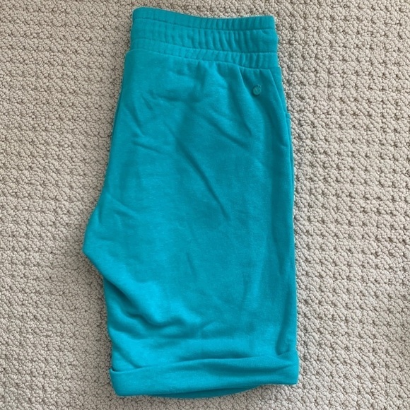 🌸Puma Cotton Blend Shorts With Drawstring Closure In A Small - Picture 2 of 5